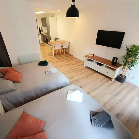 L Angelus Apartment *